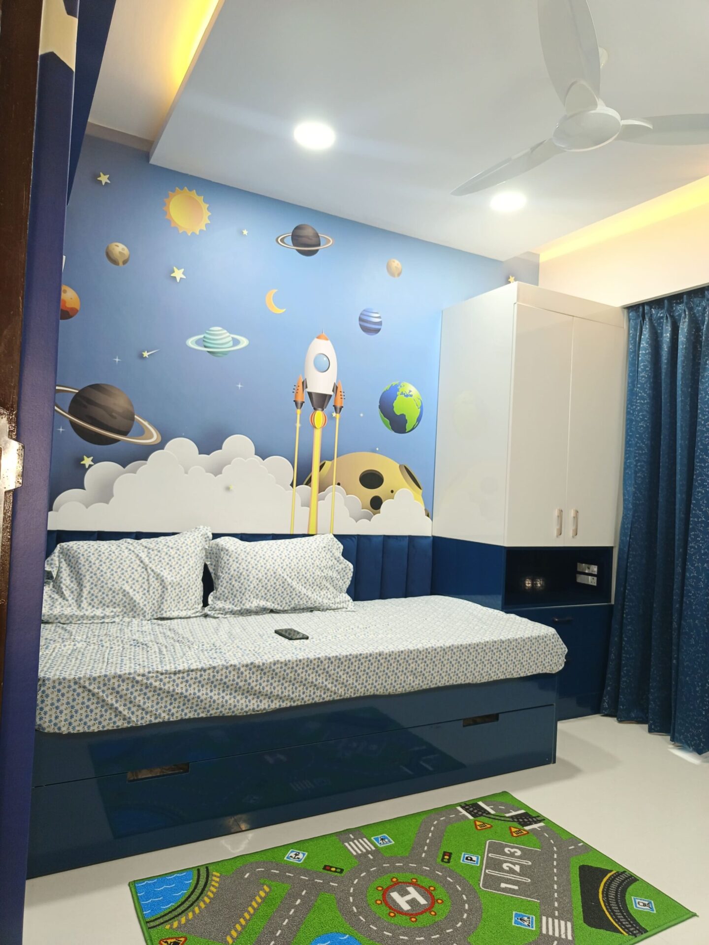 https://uniqueinteriordecor.in/wp-content/uploads/2024/05/Kids-Bedroom-scaled.jpg